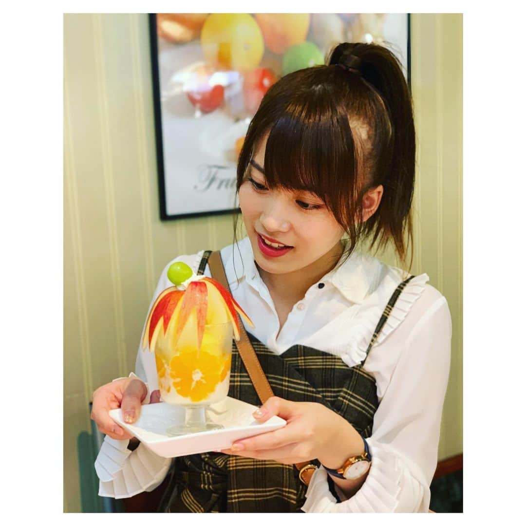 岡部麟さんのインスタグラム写真 - (岡部麟Instagram)「じー👀とってもとっても美味しかった〜！愛媛のみかん！長野のりんご！#フルーツ地域連携プロジェクト　#japandesignweek #フルーツパーラーみしま」10月26日 23時28分 - beristagram_1107