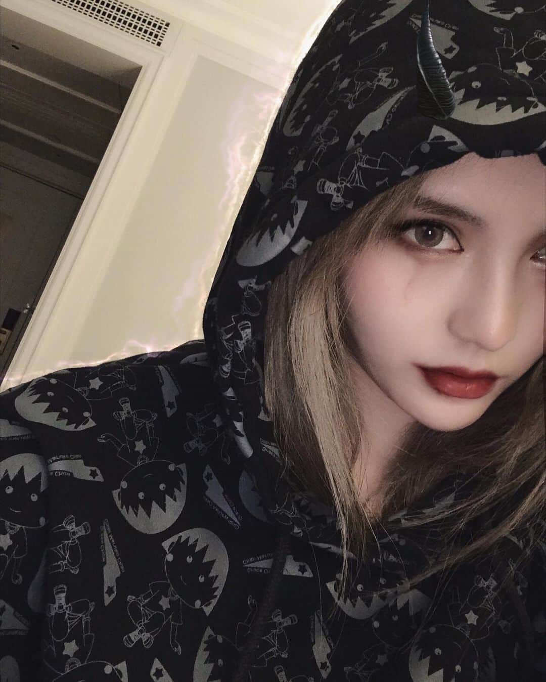 Grace Chowのインスタグラム：「吸血丸子」