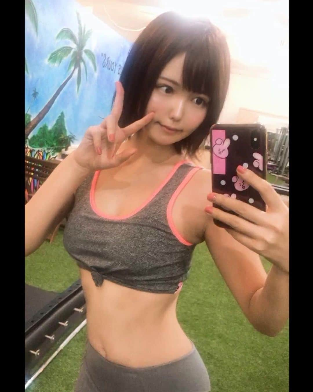 九条ねぎ あぴるさんのインスタグラム写真 - (九条ねぎ あぴるInstagram)「gym!! 体調が良くなくても雨が降ってても、どんなときもジムは頑張るぞ＞＜＞＜💪 . 今日は重りを増やしてできた！ ジム楽しい☺️❤️ . @naia__gym  #ナイアジム　#gymgirl  #gym #japanesegirl #グラビア　#モデル」10月27日 0時06分 - negi_kujyo