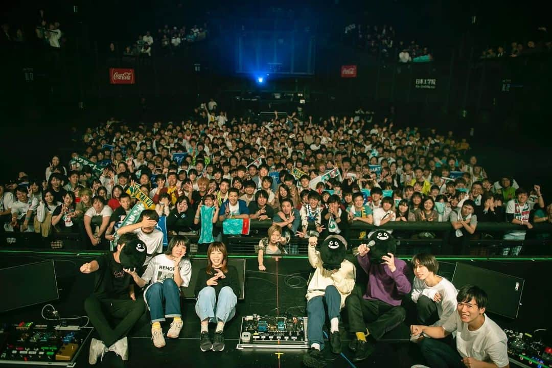 フジムラさんのインスタグラム写真 - (フジムラInstagram)「「Anker × Universal Music Special Live」@マイナビBLITZ赤坂  ネクライトーキーとのツーマン。 この日を待っていました。バンドを始める前の記憶とか、なんか今日めちゃめちゃ思い出した。嘗ての戦友とこうやって一緒にまた音楽ができたのがすげぇ嬉しかったなぁ。俺達も根暗なオタクだけど、大勢の前で調子に乗れるんですわ。」10月27日 0時20分 - fujimura_s