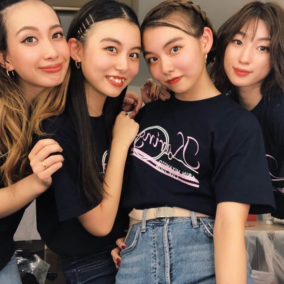 渡邉真梨奈さんのインスタグラム写真 - (渡邉真梨奈Instagram)「. 宮本佳林 ソロLive “Karing”  今回ダンサーとして出演させて頂き  東京 大阪 名古屋と3公演無事終えました。 短い期間でしたが新しい挑戦として 良い経験になりました。 @yukakatagiri さんとまたこういう 形でお仕事出来て嬉しかったです✨ 関わった全ての皆様 本当にありがとうございました！ #宮本佳林 #karing #juicejuice」10月27日 0時21分 - b_e_n_a_92