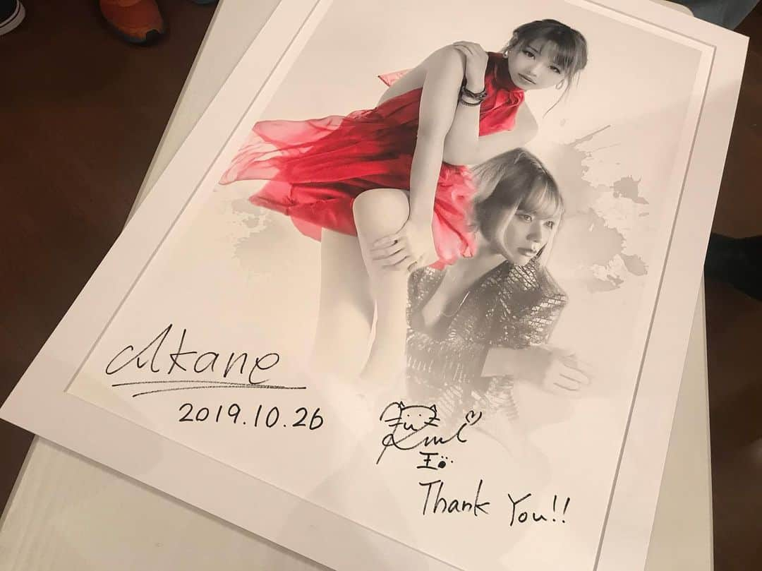 akane...さんのインスタグラム写真 - (akane...Instagram)「自由が丘 NAOKI 個展 「RESET」にて在廊とオープニングパーティーに参加しました！皆さまとお話できたり聞けたり楽しかったです！！🌟ありがとうございました😊😊😊 るいさんと写メ撮り損ねた涙 、 、 、 、  follow me ❤️ #写真 #ファインダー越しの私の世界 #photo#portrait #ポートレート  #楽しい#ヘルプマーク #Japan#撮影会#japan#日本#一眼レフ #portraits#인물#인물사진#picoftheday #photography #好き#love #pic#picture #モデル#followme#インフルエンサー#ファッション#コーデ#ヘアモデル #脚フェチ #美脚」10月27日 0時33分 - akane.nekoneko