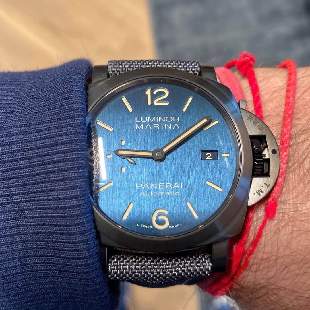 パネライのインスタグラム：「Thoughts on the new collaboration between #Panerai and Bucherer. This 44mm DLC Titanium cased beauty features a blue vertical brushed sandwich dial. 188 pieces and priced at 11,000 USD. What do you think? Live shot of the piece by buddy @juan_j4s #paneraicentral」
