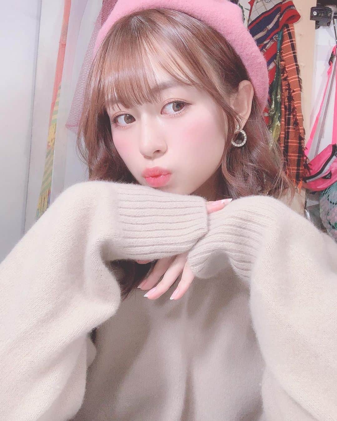 のインスタグラム：「秋ファッション🍁🌰 tops @snidel_official  skirt @marieebouquetde  boots @snidel_official  #レースクイーン #アイドル #スナイデル #秋 #秋ファッション #ファッション #ガーリーコーデ #rq #idol #snidel #fashion #love」