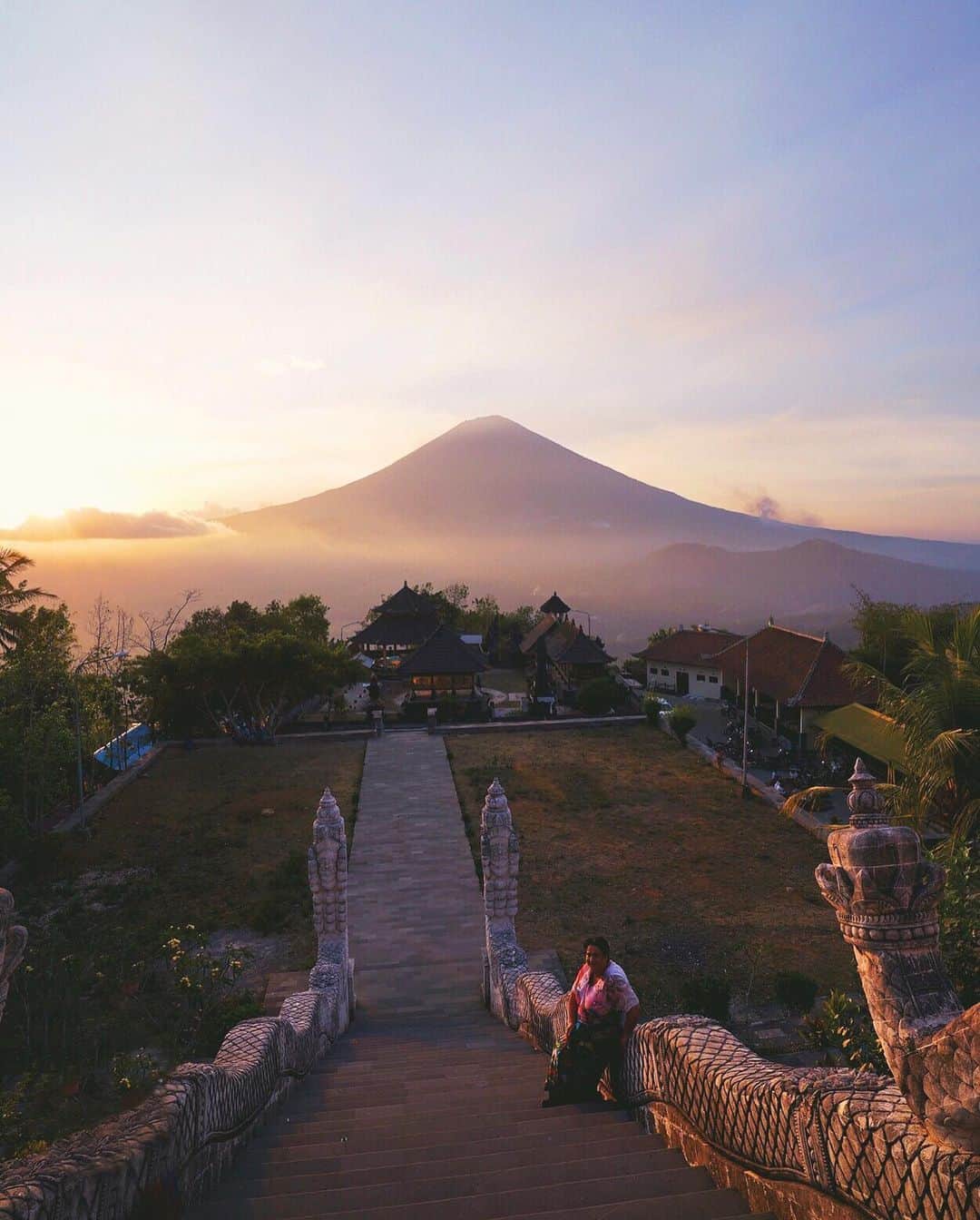 masayaさんのインスタグラム写真 - (masayaInstagram)「Gunung Agung  アグン山 Bali Indonesia  Just like Mount Fuji ! 富士山にそっくり」10月27日 13時13分 - moonlightice