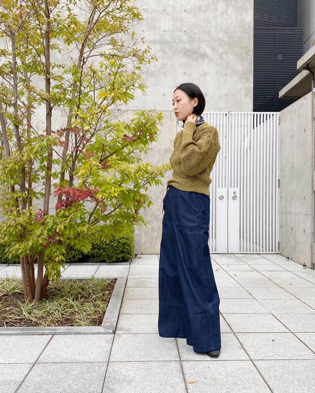 ジョンブルさんのインスタグラム写真 - (ジョンブルInstagram)「. JOHNBULL DENIM ﻿ ﻿ ﻿ DENIM WEARING OUTFIT #johnbulldenim﻿ ﻿ オンラインストアよりデニムの着回し特集ブログを更新！﻿ womens定番デニム3アイテムを、2コーデずつ合計6コーデをご紹介♪﻿ ﻿ 是非、冬のデニムスタイルのご参考に！！﻿ ﻿ ﻿ 着回しブログ⇒https://www.privatelabo.jp/contents/?p=1525199﻿ ※instagramストーリーズ/ハイライトからもご覧いただけます。﻿ ﻿ ﻿ ﻿ ﻿ JOHNBULL denim﻿ lot.ZP010_111 / ¥15,000(＋tax)﻿ ⇒https://www.privatelabo.jp/item/27284952.html﻿ ﻿ ﻿ SOLOTRE knit﻿ lot.M3818 / ¥15,600(＋tax)﻿ ﻿ ﻿ ﻿ ﻿ スタッフ身長：160cm　/　サイズ：トップスF/パンツM﻿ ﻿ ﻿ ﻿ ﻿ #johnbull #johnbullprivatelabo #johnbullonlinestore #johnbulldenim #denim #jeans #denimfashion #johnbullfeature #feature #2019fw ﻿ #ジョンブル #ジョンブルプライベートラボ #ジョンブルオンラインストア #ジョンブルデニム #デニム #ジーンズ #デニムファッション #岡山デニム #児島デニム #ジョンブル特集 #特集公開 #2019秋冬」10月27日 13時22分 - johnbull_private_labo