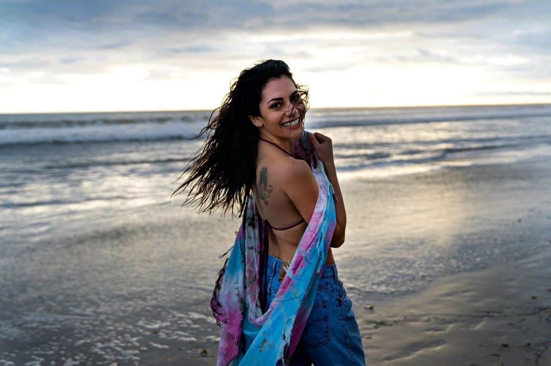 インバー・ラヴィのインスタグラム：「🎈」