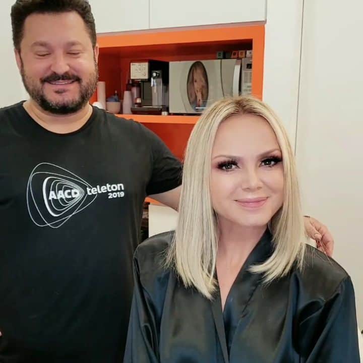 Eliana Michaelichin Bezerraのインスタグラム：「Do longo ao curto para o #Teleton2019! Nos vemos no palco já, já 😉 @edyglamour」