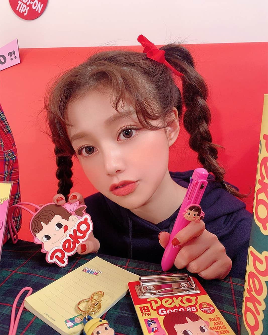 Chuuのインスタグラム：「peko X chuu ⓒ2019 FUJIYA💕 8가지 컬러로 만나보는 펜! 바로 만나보세용!」
