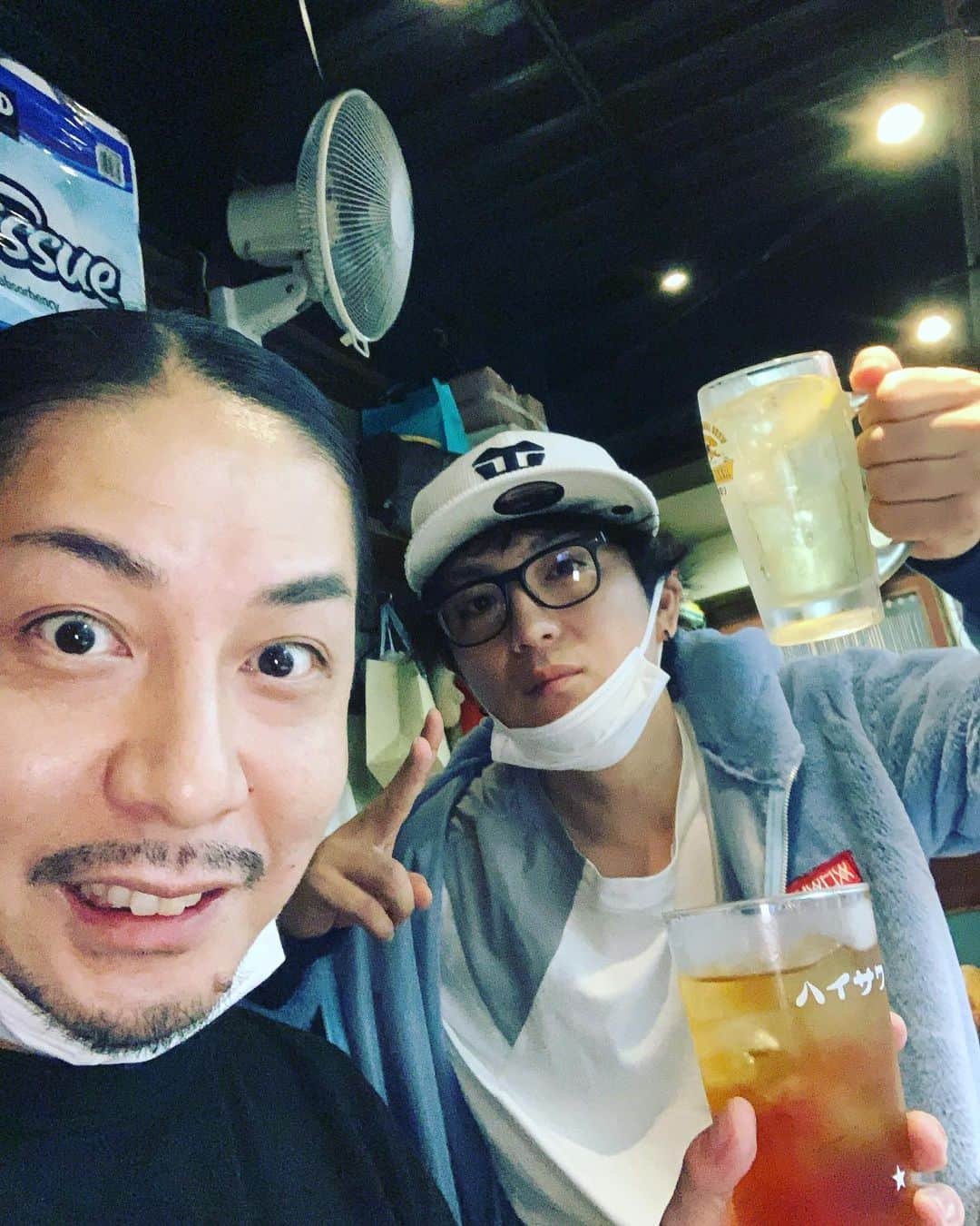 上地雄輔さんのインスタグラム写真 - (上地雄輔Instagram)「イケメンDJ。だったっけ🙄？ #遊助#GP#N.O.B.B#DJ」10月27日 9時15分 - usk_kmj