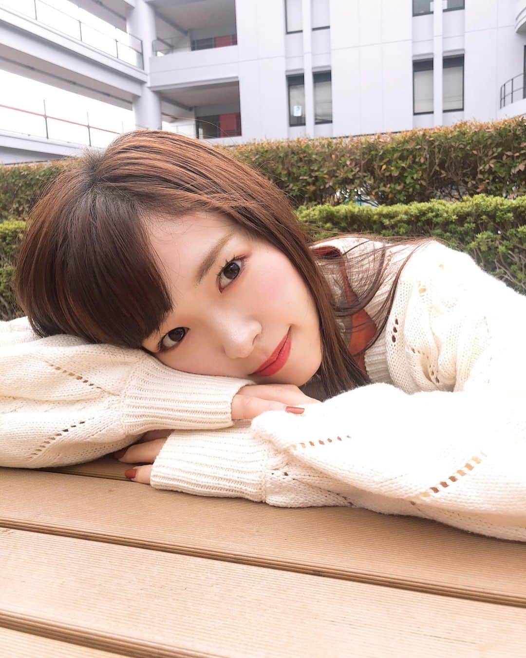 のインスタグラム：「. . おはようございます。 . . 最近ダンス練習ばかりしています💃 踊ったら載せますね💁‍♀️ . . . マネ亀も欠かさずみてね🐢❤︎ #ポートレート #ポートレート撮影 #ポートレート女子 #photo #photography #メイク #ヘアカラー #portraitphotography #dance #ダンス #投資女子 #投資 #資産運用 #マネ亀」
