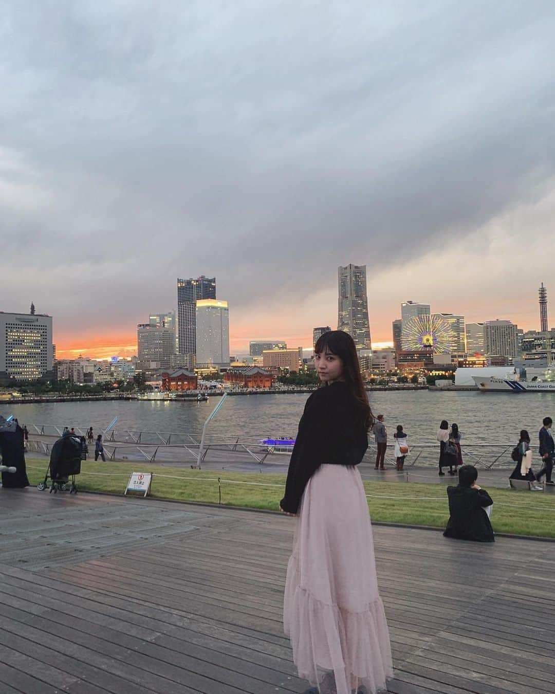 津島衣里さんのインスタグラム写真 - (津島衣里Instagram)「おはよう! わたしの大好きな場所☺︎♡ #みなとみらい #大桟橋」10月27日 10時52分 - eritsushima_official