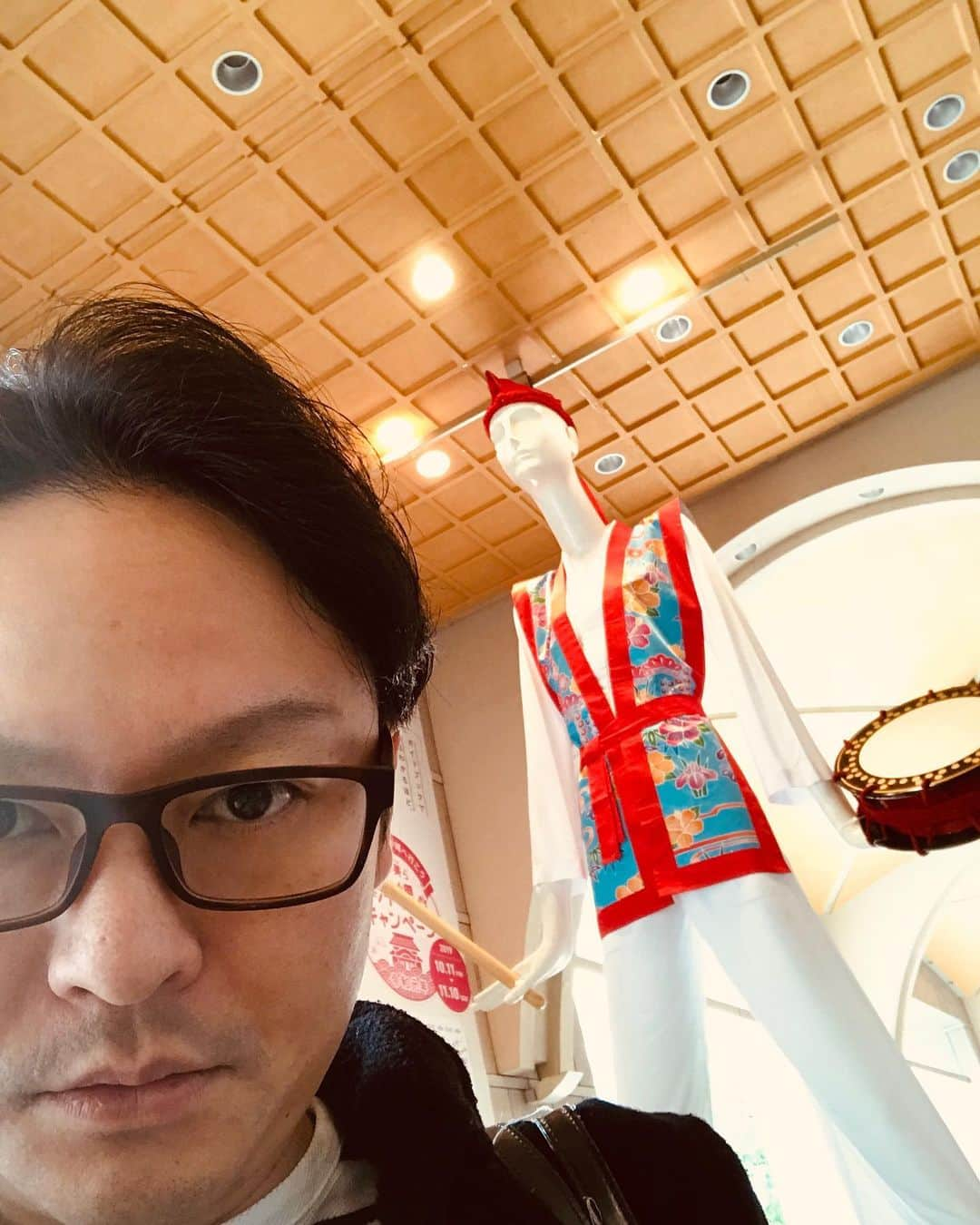 片岡千壽さんのインスタグラム写真 - (片岡千壽Instagram)「昨日名古屋御園座公演無事終えることが出来ました。7年ぶりのおぬいでしたが、途中少し考えすぎて迷う事もありましたがそれもまた勉強、、、素敵な家族、そして素敵な忠太郎さんと共にお芝居できました事大変嬉しく思います。そして又おぬいに巡り合うと良いなぁ✨ではでは次なる歌舞伎座に切り替えまして！来月は市松小僧にて、これ又若いお役💦18才の女中おその役にて出ております🤣初日までしっかりお稽古致します❗️ さらば名古屋✨ #名古屋 #御園座 #顔見世 #瞼の母 #おぬい #素敵な家族 #ナナちゃん人形 #さらば #いざ歌舞伎座へ #片岡千壽」10月27日 11時08分 - senju.kataoka