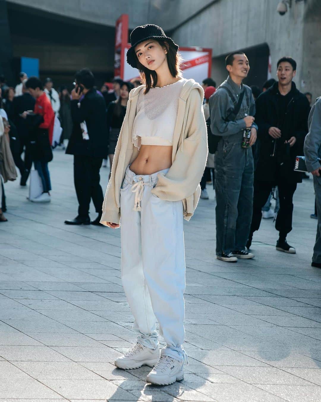 가로수길 , Seoulのインスタグラム：「SFW Street Fashion Style Thx @_ihua_ 🔥🔥 카리스마 넘치는 모델 이화」