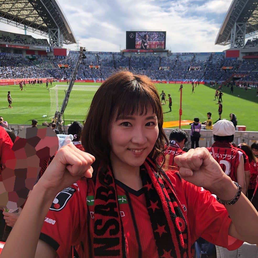 世永聖奈さんのインスタグラム写真 - (世永聖奈Instagram)「﻿ ﻿ ルヴァンカップ決勝。﻿ 歴史に残る一戦を会場で見てきました。﻿ ﻿ ﻿ 勝てると何度も思いました。﻿ だから悔しい。﻿ でも誇らしい。 ﻿ ﻿ ﻿ 「この大舞台で悔しいと思えるってすごいことだよ、胸張って札幌帰ろうよ。」試合後にお話を聞いたサポーターの皆さんがそう言っていました。﻿ ﻿ ﻿ 頂点に立つことがどれほど難しいのかを知りました。﻿ 試合中は気持ちのこもったプレーを見て、自然と涙が出てきました。こんな経験初めてです。﻿ ﻿ ﻿ この場所に連れてきてもらい、はじめての景色を見せてもらえたことに感謝しています。﻿ ﻿ 選手の皆さん、監督、コーチ、スタッフ、サポーター、関係者の皆さん、本当にありがとうございました。﻿ ﻿ ﻿ 準優勝おめでとうございます！﻿ ﻿ ﻿ #北海道コンサドーレ札幌﻿ #コンサ #consadole﻿ #ルヴァンカップ #決勝﻿ #準優勝﻿ #おめでとう #ありがとう ﻿ ﻿ ﻿ さあ、11月2日からリーグ戦です！﻿ 残り5試合！﻿ ホーム最終戦の相手はなんと川崎。﻿ 勝つしかなーーーーい！﻿ 私ももっともっと声出して応援します！﻿ ﻿ ﻿ ゴール裏でお友達ができたんです♡﻿ 準決勝も一緒に応援したれいくん♡﻿ またゴール裏で会いましょう♡﻿ (写真はれいくんパパの許可を得て掲載しています。)﻿ #ゴール裏 #お友達﻿ ﻿ ﻿ ルヴァンカップ、﻿ コンサ側の選手紹介を担当したのはグッチーさん！﻿ 個人的にはルーカス選手を呼ぶところが好きでした笑﻿ 会社でやってもらおーっと！﻿ #スタジアムDJ #グッチーさん﻿ ﻿ ﻿ ﻿ テレビ中継に映っていた人「せな？」と多くの人から連絡がありました。そうです、せなです。笑﻿ ﻿」10月27日 12時04分 - hbc_yonagasena