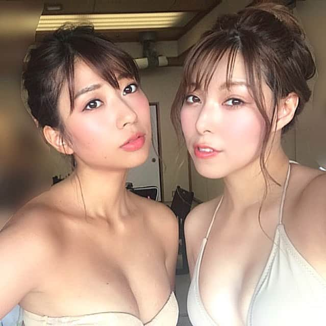 大貫彩香さんのインスタグラム写真 - (大貫彩香Instagram)「昨日は ラジオありがとうございました📻 こちらが番組中に話題になった 週プレ53周年のオフショットと おやつゲームのカステラ♡ 本日はラグビー観戦がもっと楽しくなるクイズをお届けしました🏉✨ 次回放送は11月9日 お昼の2時からです！ 毎回生放送で無料観覧ございます！ 遊びに来てね❤︎ #グラチア  #渋谷クロスFM #ラジオ」10月27日 12時13分 - sayaka_oonuki