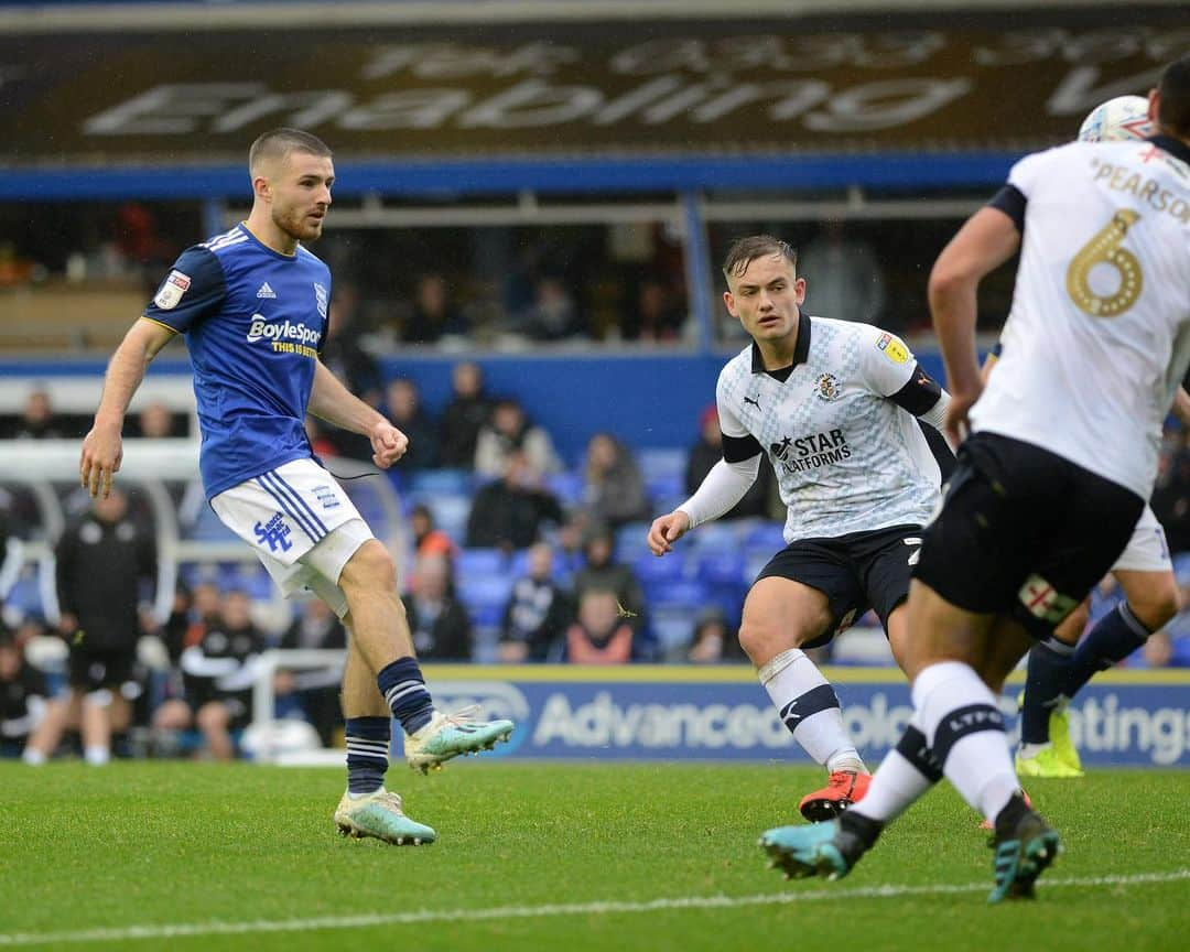 ダニエル・クローリーのインスタグラム：「3 points and a great team performance👏🏻 #KRO」