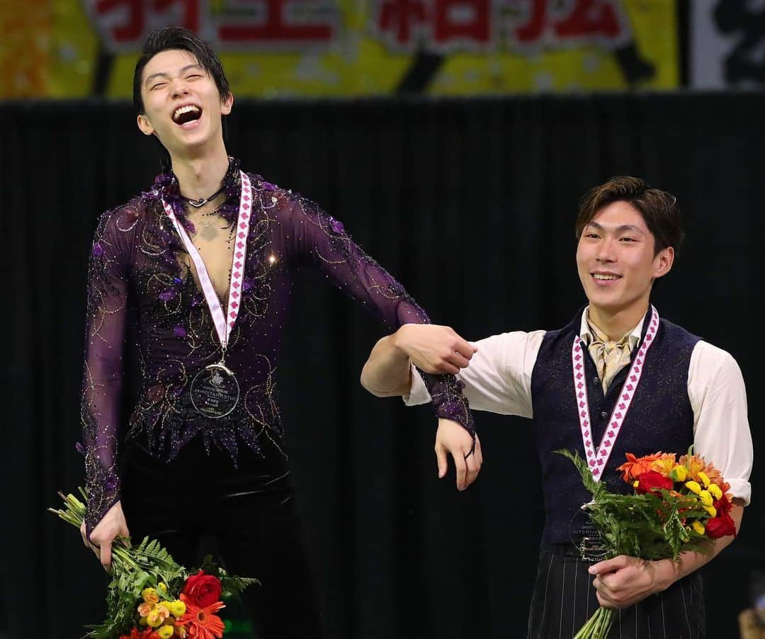 日本オリンピック委員会さんのインスタグラム写真 - (日本オリンピック委員会Instagram)「羽生結弦選手がフィギュアスケートのGPシリーズ第2戦・スケートカナダでショートプログラム、フリーともに1位の合計322.59点（自己ベスト）をマークし初優勝。ファイナルを含むGP通算11勝目を挙げました。田中刑事選手が250.02点で3位。 女子は紀平梨花選手がショートプログラム1位、フリー2位の合計230.33点で2位となりました。（写真：アフロスポーツ） . ⛸ISU GP 2019 Skate Canada International⛸ . [Men] 🥇羽生結弦/Yuzuru Hanyu 322.59 ✨PB✨ 🥉田中刑事/Keiji Tanaka 250.02 . [Ladies] 🥈紀平梨花/Rika Kihira 230.33 . #フィギュアスケート #figureskate #FigureSkating #isufigureskating #GPFigure #羽生結弦 #YuzuruHanyu #紀平梨花 #RikaKihira #がんばれニッポン #TEAMNIPPON #japaneseolympiccommittee . 📷AFLOSPORT」10月27日 23時11分 - teamjapanjoc