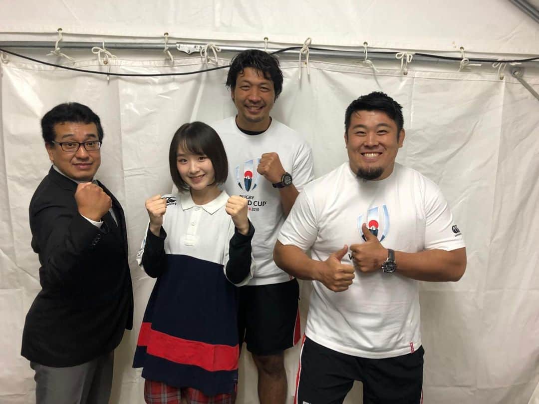 南端まいなのインスタグラム：「アプリを使いながらの観戦は新鮮で楽しかったです！！！！！！ それにしてもファンゾーンめちゃくちゃ盛り上がってますね😌🔥🔥🔥 #RWC2019 #横浜ファンゾーン」