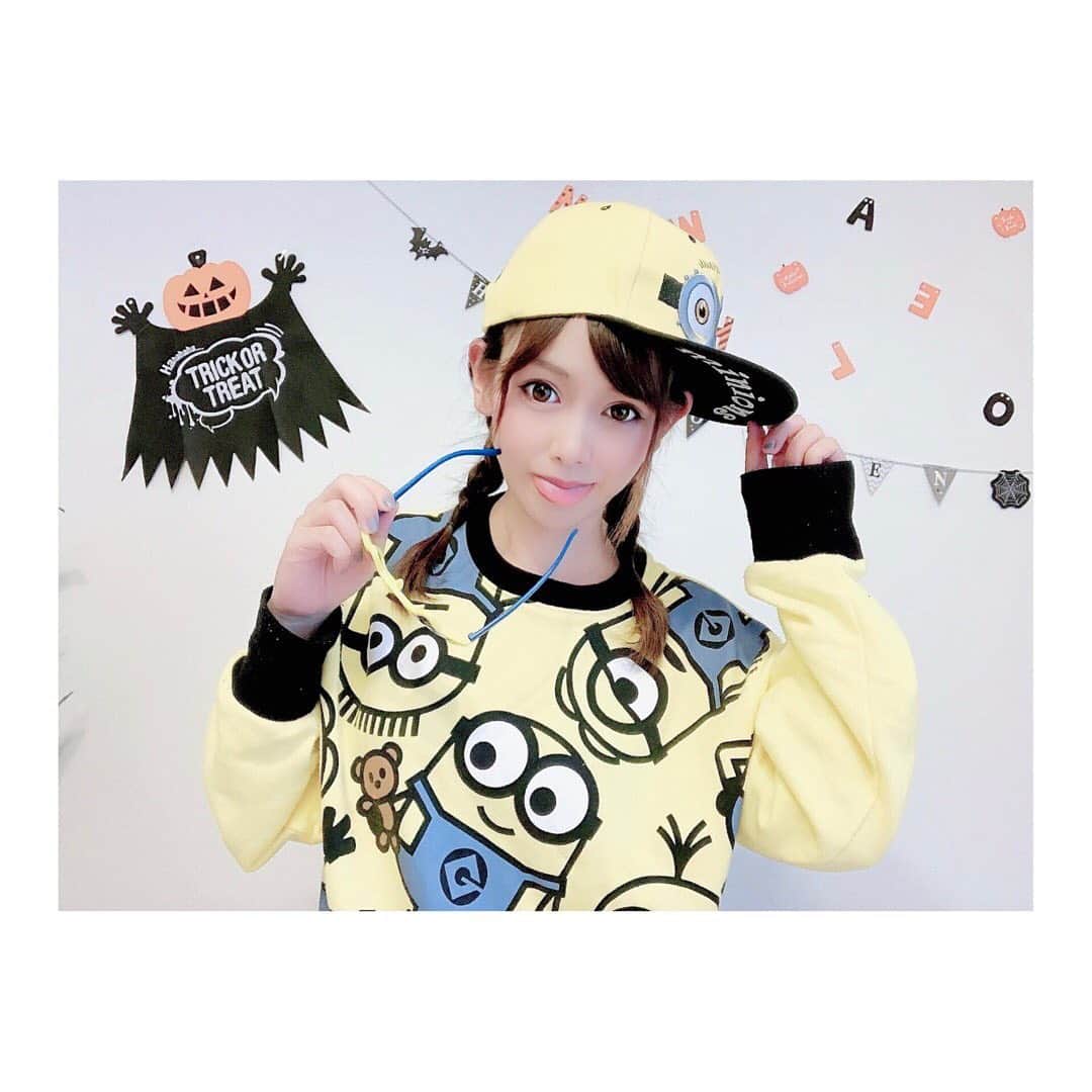 のインスタグラム：「ゆる〜くミニオン 仮想🎃🍌 #ミニオン #ハロウィン仮想 #ミニオンコス　#ゆるいコスプレ #ただのユニバにいる人 #ハロウィン　#ハロウィンパーティー #ハロウィンホームパーティー #halloween #halloweenparty #halloweenhomeparty」