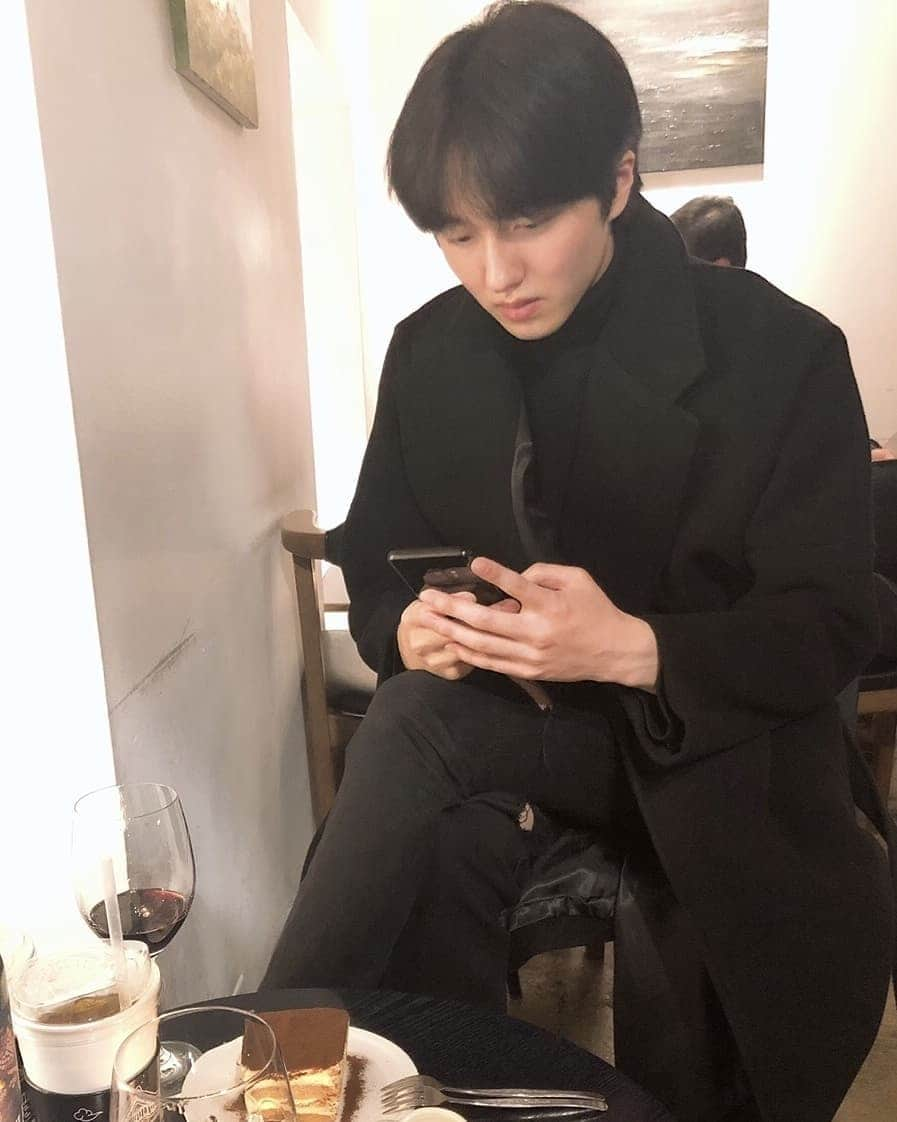 カン・チャニ（SF9）さんのインスタグラム写真 - (カン・チャニ（SF9）Instagram)「나들이~.~」10月27日 22時14分 - c_chani_i