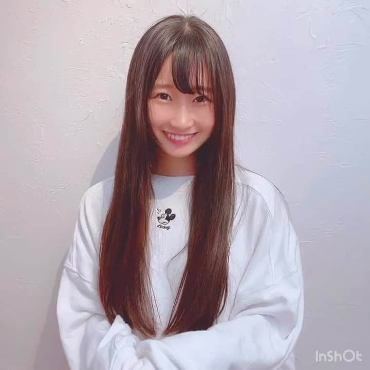 松本愛花のインスタグラム：「✂️ ヘアメンテナンスに 行ってきたのです！ やっとバッサリ切りました︎❤︎ どうですか〜〜〜？✨ #ヘアメンテナンス #jewel  #美容院 #セミロング #ロングヘア #ウェーブ巻き 練習するぞ🥰」