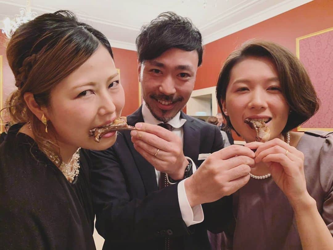 壺坂恵のインスタグラム：「食欲の秋 喜び組 #肉女」