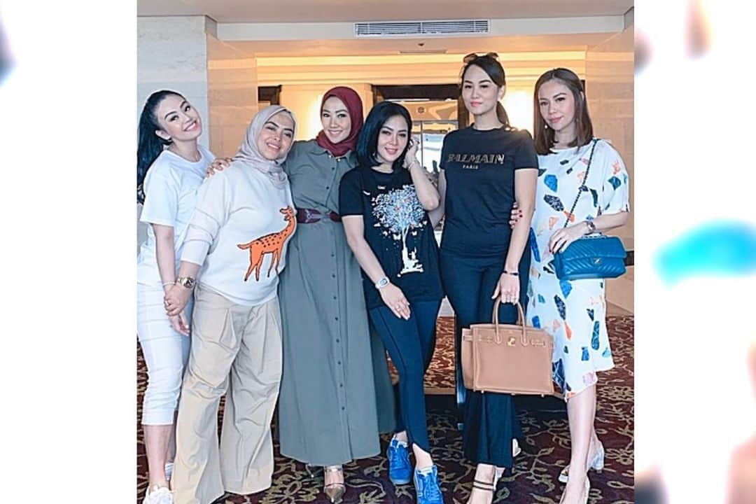 Syahriniさんのインスタグラム写真 - (SyahriniInstagram)「• We Love You BenBen, Gemeeeeesss !  _______________SYR______________  #PrincesSyahrini」10月27日 23時09分 - princessyahrini