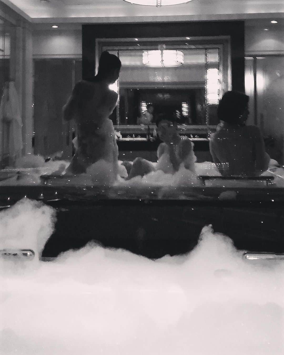 浅野琳のインスタグラム：「... Charlie's Angels. #大学同期 #安定の3人 #三人共イカれてる #浅野琳」