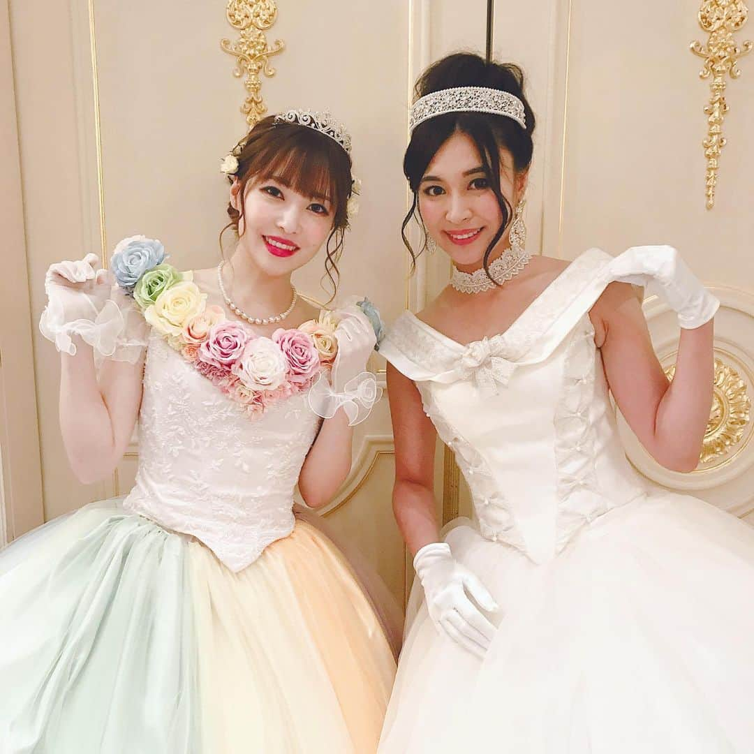 黒崎真音さんのインスタグラム写真 - (黒崎真音Instagram)「皆さんと☆ . #Hirokotokumine #ロリータウェディング #weddingdress #lolita」10月27日 15時19分 - maonkurosaki922