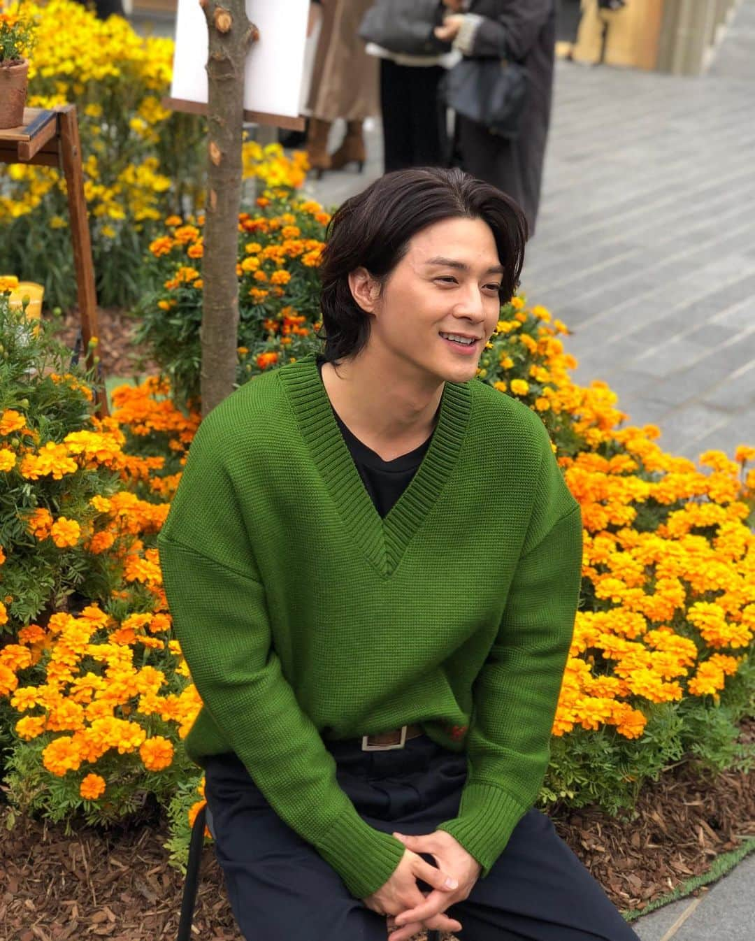 キム・ジフンさんのインスタグラム写真 - (キム・ジフンInstagram)「날씨좋죠🌼」10月27日 15時21分 - jiraishin99