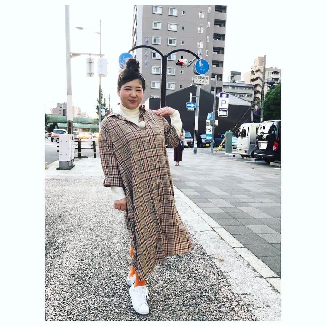 馬場園梓さんのインスタグラム写真 - (馬場園梓Instagram)「へい♪  つい先日 カンテレ「フォトぶら♪」 のロケに行かせていただいたときのお衣装を ルン♪  させてもらいます☺︎！ ワンピース→KOSE  他　スタイリストさん私物です。  フォトぶら♪は 毎週土曜日 夕方6時30分から放送！  今回も かなりオススメのスポットばかりでした˚✧₊ なにとぞ よろしくお願い申し上げます。  ルン♪  #yeah #happy #ktv #カンテレ #フォトぶら #烏丸 #京都 #グルメ #最高 #街ブラ #遠足 #球体 #ご機嫌 #ルン♪」10月27日 15時48分 - babazonoazusa