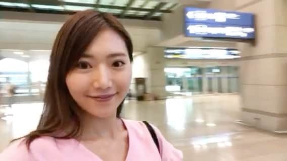 のインスタグラム：「日本から韓国のラミチェ美容皮膚科に行った時の動画が完成しました☺️💓 ラミチェのTwitterにフルバージョンが載るみたいです❤️ .  肌荒れ悩んでる人は本当に行ってみてほしい！！！！！ . ニキビなんて今一つも出ない🥰 肌荒れ無縁。 どんなニキビが大量な肌でもここの施術なら絶対治ると思う！ . 気になる方はツイッターで ラミチェ　肌管理で調べるとたくさん出てきます。まじ神業！ . . #ラミチェ皮膚科　#韓国美容皮膚科　#ラミチェ　#肌管理　#ニキビ治療 #渡韓　#韓国コスメ　#アラサー美容　#アラサー女子」