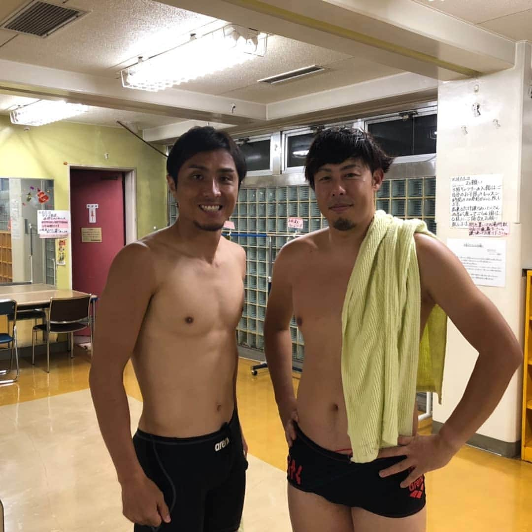 那須大亮さんのインスタグラム写真 - (那須大亮Instagram)「水泳元日本代表選手の臼田健太郎さんと撮影してきました(^_^) ホリコスイムクラブさんのご協力の元撮影させて頂きました！！ 内容は言えませんが、格好みたら分かると思いますが(笑)  とにかく本物は凄い⤴️⤴️ 楽しい撮影でした(^_^) ホリコスイムクラブさん、臼田さんありがとうございました(^_^) #ホリコスイムクラブ #臼田健太郎 #那須大亮 #しっかり泳いだの久しぶり #本物は凄い」10月27日 17時13分 - nasudaisuke_official