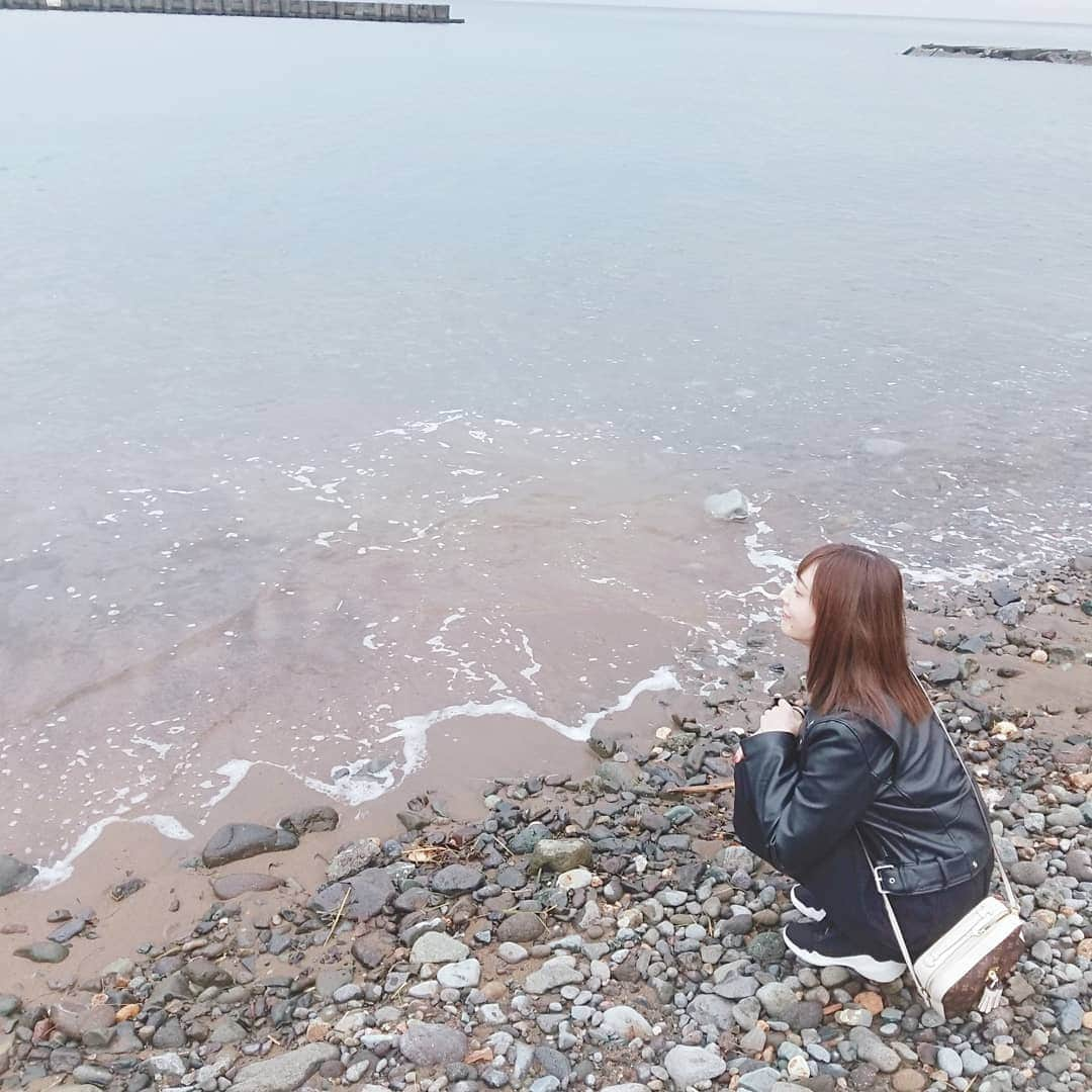 池田夏希さんのインスタグラム写真 - (池田夏希Instagram)「自然が大好き☺☀️ . . #海 #海辺 #息抜き #ぼーっと #ゆっくり過ごす #自然が好き #癒し #sea #seaside #breather #relax #ilikenature #healing #instagood #instaphoto」10月27日 17時19分 - natsukiikeda624