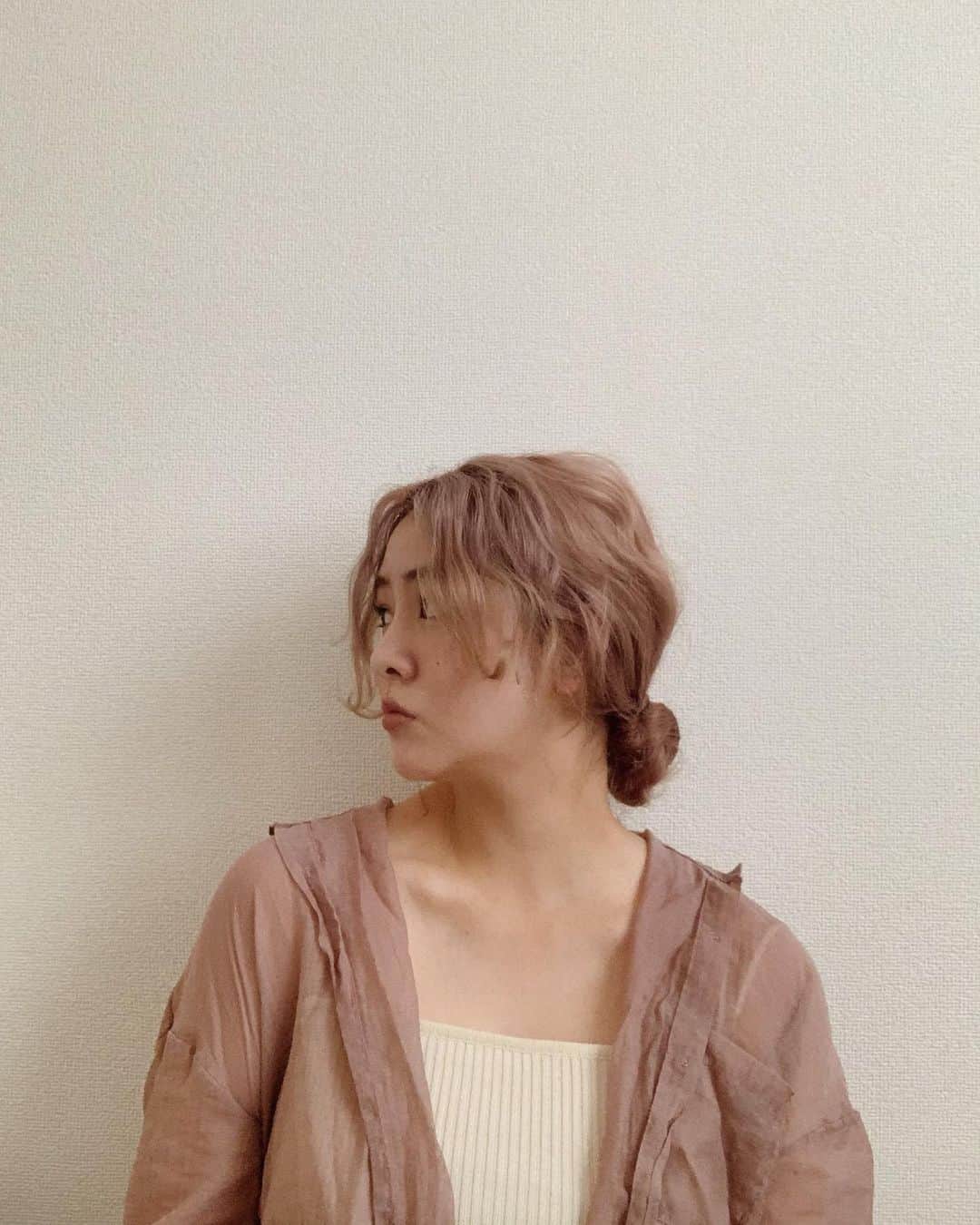 菅谷梨沙子さんのインスタグラム写真 - (菅谷梨沙子Instagram)「@u_dresser のキャミソール。 伸縮性あって着心地良い👌🏻‼︎」10月27日 17時42分 - risako_sugaya