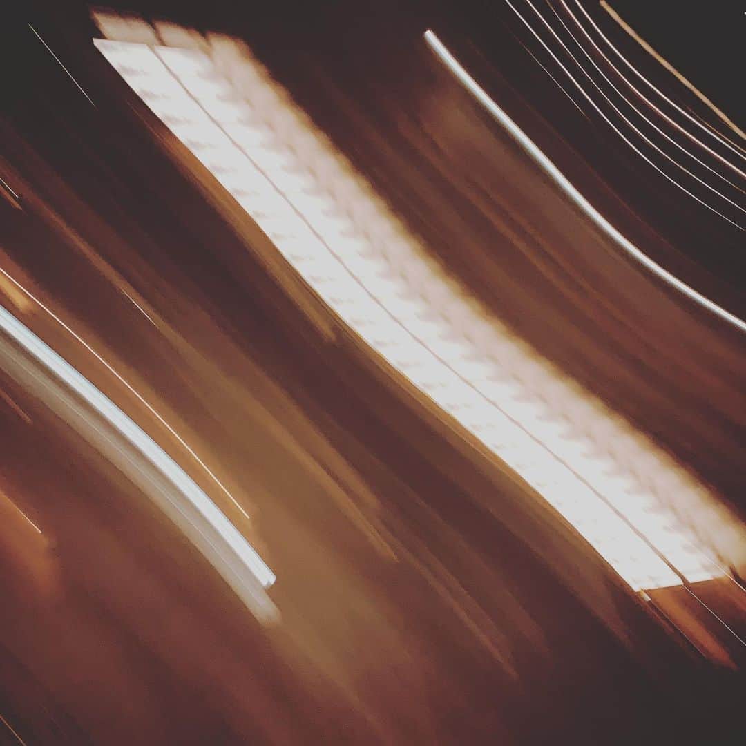 佐藤直之さんのインスタグラム写真 - (佐藤直之Instagram)「普通に撮れたと思ったのにとっても不思議時空。 #歪み #時空」10月27日 17時49分 - sato_nao_2017