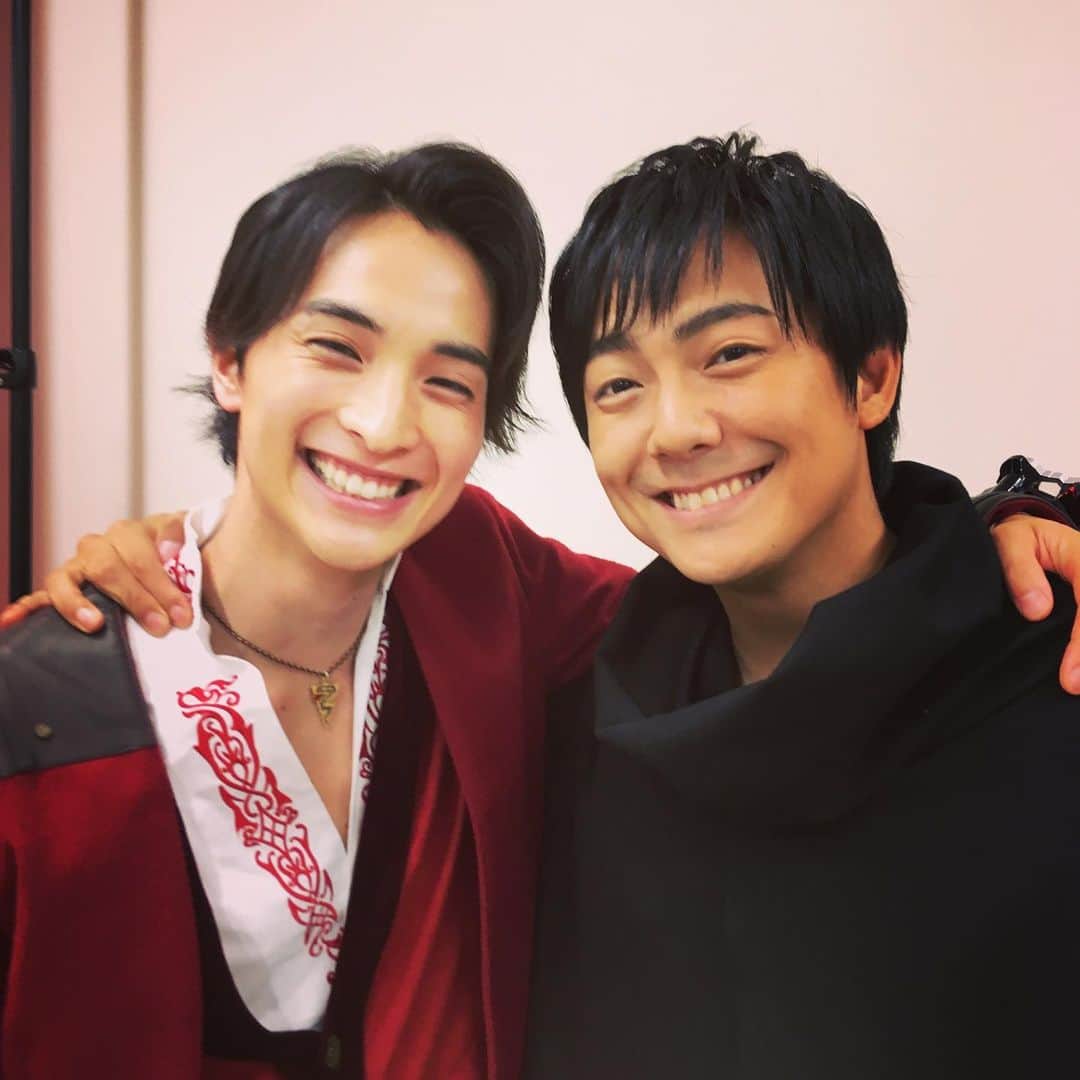 長田成哉のインスタグラム：「輝く男。 #リュウソウジャー  #コウ #ナダ」