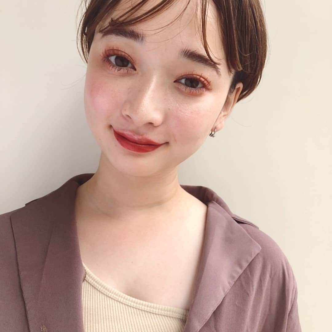 齊藤美沙貴さんのインスタグラム写真 - (齊藤美沙貴Instagram)「オレンジのマスカラがかわいすぎて、 わたしも、この後即購入💕 ㅤㅤㅤㅤㅤㅤㅤㅤㅤㅤㅤㅤㅤ くにさんのメイク、 下地と、コンシーラーだけで、 すごく肌を綺麗に見せてくれる ベースメイクだった🤔上手、、💕 どうやったら真似っこできるかな。。」10月27日 18時58分 - misya_kids