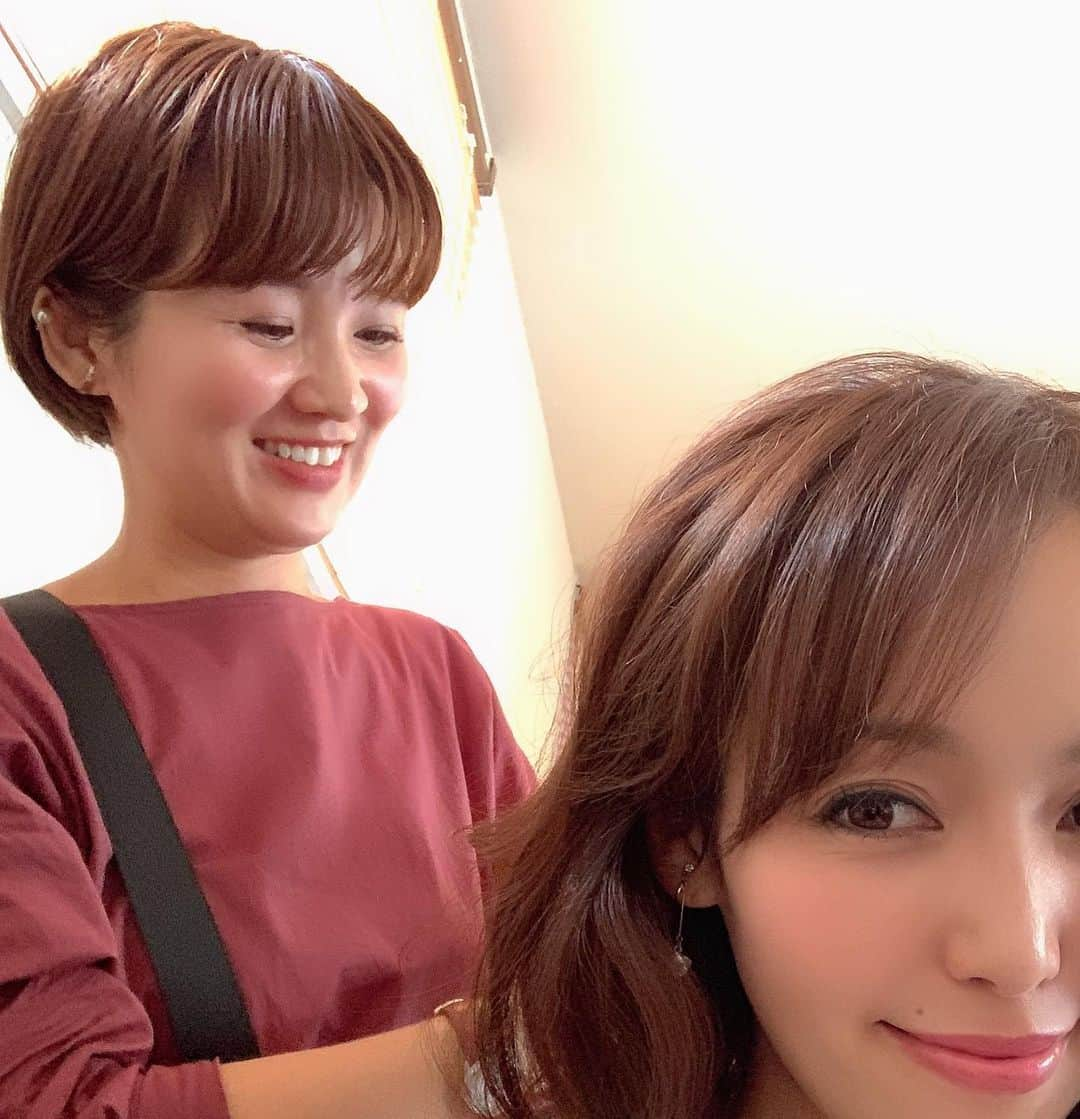 澤野井香里さんのインスタグラム写真 - (澤野井香里Instagram)「先日、香川のハウススタジオで撮影📷した#glico #大人のポッキー のHPが公開＾＾﻿ ﻿ @pocky_japan  #大人の琥珀 と#女神のルビー ✨﻿ ﻿ どちらも深みのある味わいで、お酒にもピッタリ♡﻿ 美味しくて撮影中もみんな手が止まらなかった(๑˃̵ᴗ˂̵)﻿ ﻿ 大人のポッキーはAmazonで発売！﻿ HPはプロフィールから♪﻿ ﻿ Hair make💄（結婚式の時にも担当してくれた同級生の絵美💍）﻿ @sakiemu_hairmake ﻿ ﻿ ロケ地🏝 @rutto.kitaken ﻿ ﻿ #ks_kagawa✨ #ks_19✨ #グリコ #香川 #撮影」10月27日 19時06分 - kaori_sawanoi