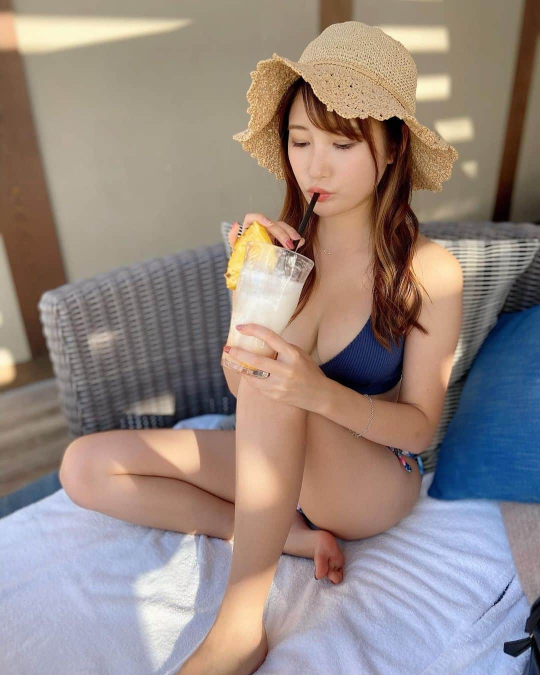 璃子さんのインスタグラム写真 - (璃子Instagram)「寒いですなぁ🥶夏に戻りたい❄️ お母さんが作ってくれた帽子お気に入り👒✨ #夏#戻りたい#もう秋#もうすぐ11月#帽子#手作り#お気に入り」10月27日 19時06分 - ricopiiine