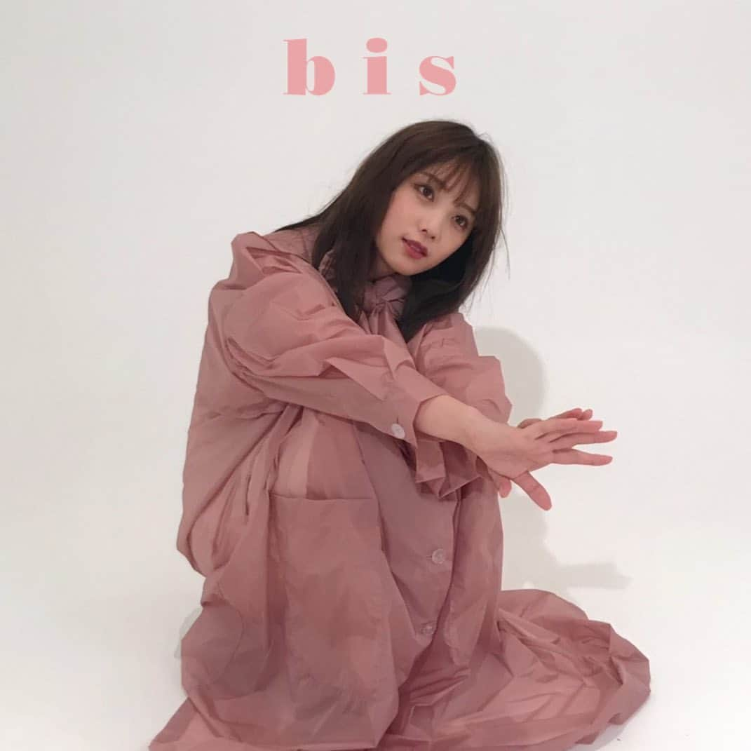 bis_web bis [ビス] さんのインスタグラム写真 - (bis_web bis [ビス] Instagram)「🌷 bis  November 2019 🌷﻿ ﻿ ﻿  𝑁𝐸𝑊  𝐺𝐼𝑅𝐿  𝑂𝑅𝐷𝐸𝑅﻿ -  新時代のプリンセス -﻿ ﻿ カバーガールの #与田祐希ちゃんの﻿ オフショット・撮影ムービーを公開💕﻿ ﻿ ﻿ まだゲットできていない方は﻿ 全国の書店、または﻿ amazon﻿ セブンネット﻿ 楽天ブックス﻿ HMV & BOOKS  でゲットしてね！﻿ ﻿ ﻿ - - - - - - - - - - - - - - - - - - - - - - - -﻿ ﻿ #牧野真莉愛（ #モーニング娘。’19）﻿ #NANAMI﻿ #田中真琴﻿ #黒島結菜﻿ #内田理央﻿ #原田葵  #上村莉菜 #森田ひかる（ #欅坂46 ）﻿ #道重さゆみ﻿ #佐藤勝利（ #SexyZone )﻿ #中村里砂﻿ #佐藤ノア﻿ #桃月なしこ﻿ #上國料萌衣﻿ #大谷映美里﻿ #小宮有紗﻿ #川谷絵音﻿ #アユニD﻿ #えなこ﻿ #くっきー（野性爆弾）﻿ メドウズ舞良﻿ しずちゃん﻿ あわつまい﻿ 川津明日香﻿ 愛子﻿ 夏子﻿ 柴田あやな ﻿ - - - - - - - - - - - - - - - - - - - - - - - -﻿ ﻿ ﻿ #bis_web﻿ #乃木坂46 #与田ちゃん」10月27日 19時22分 - bis_web