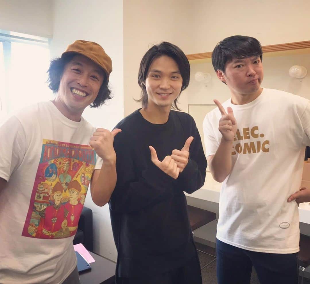 のインスタグラム：「今日は エレキコミックさん第２９回発表会「RON RON MARRON QUEEN」  観てきました！！ ずっと大笑いで本当に楽しかった!  たまらん。癖になります。  #エレキコミック　さん」