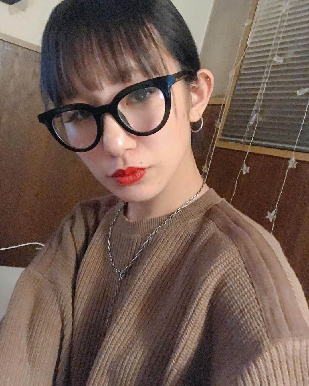 Manitasのインスタグラム：「中身も外見も大人になた気がする 好きなものも考え方も少しずつ変わるなぁと。 キラキラしてる大人になりたいね〜」