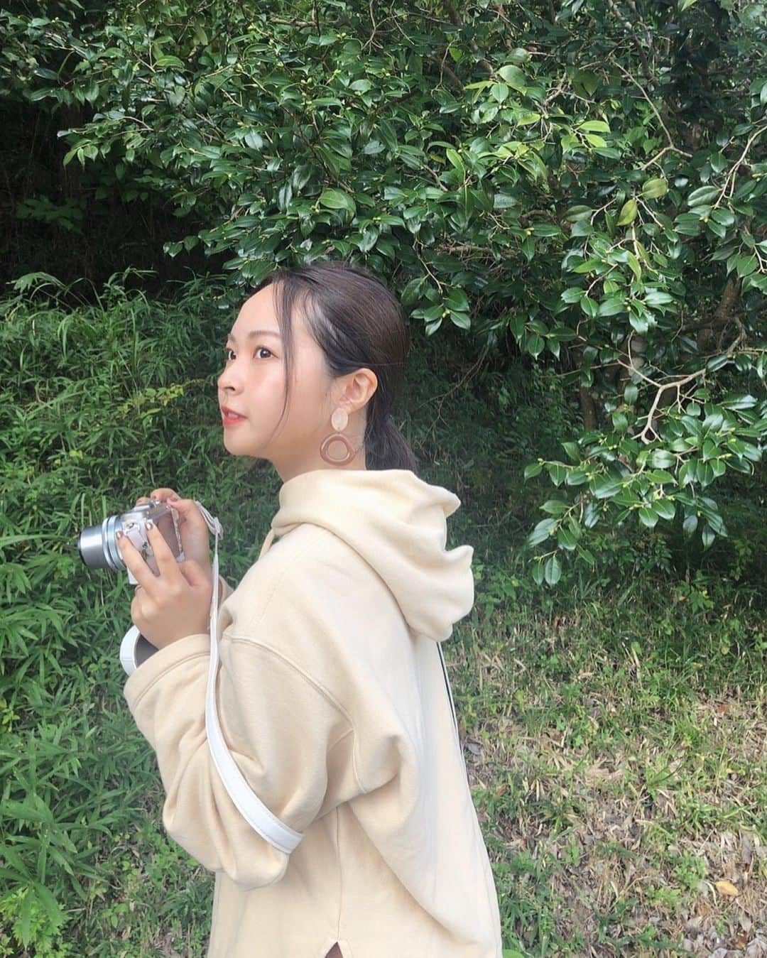 のインスタグラム：「📷📸 背景が雑草すぎて😂🌿 リアル岐阜な風景。笑 #岐阜県　 #地元」