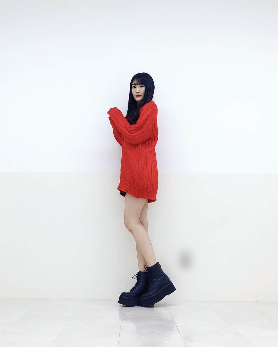 川上礼奈さんのインスタグラム写真 - (川上礼奈Instagram)「. 今日のお洋服☺︎ Knit... @cunead  skirt... @sly_official  boots... @sly_official  #ootd #れなぴょん私服」10月27日 20時18分 - kawakami_rena