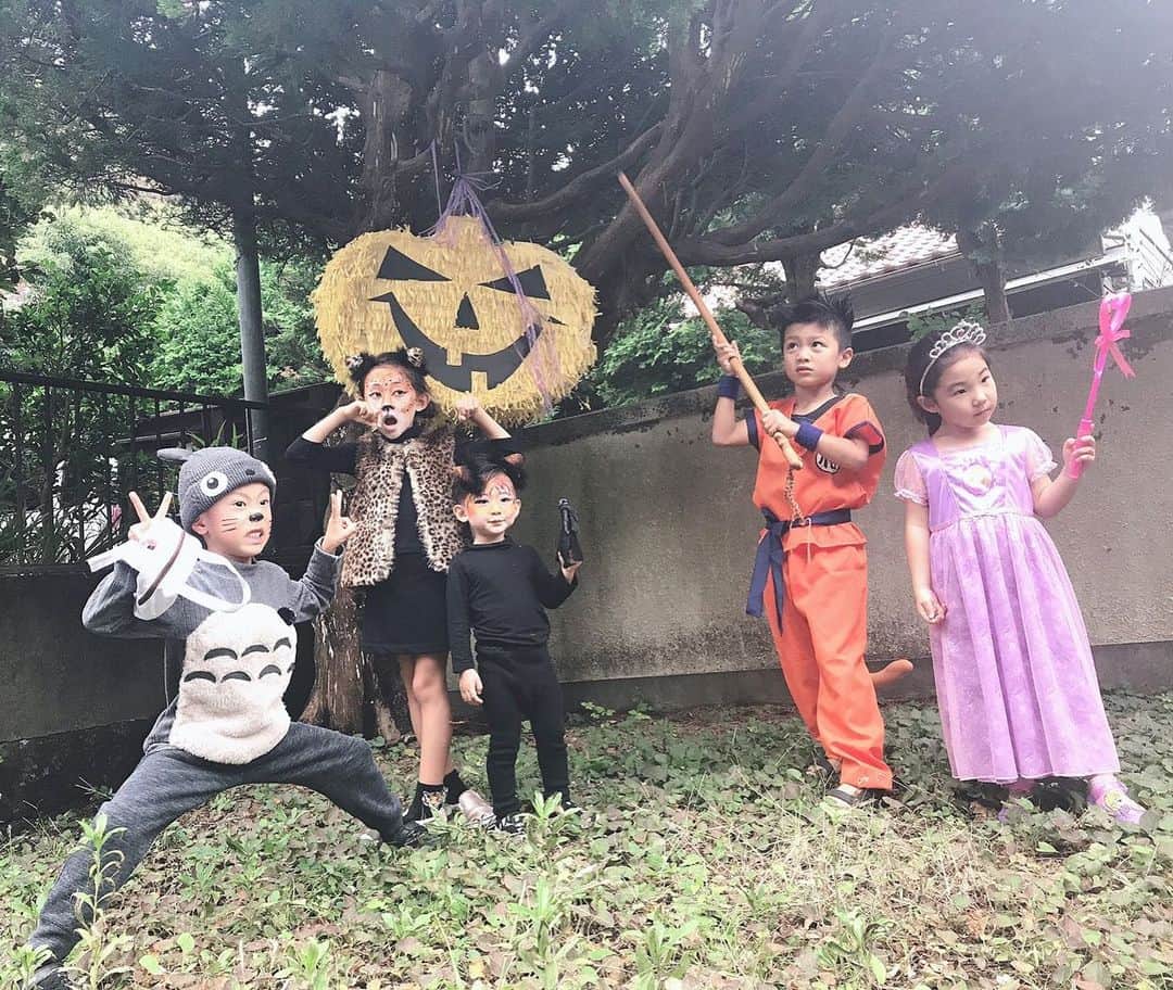 桃生亜希子のインスタグラム：「🎃👻💀😻😼👸🦹‍♀️🦸🏻‍♀️ #にことk」