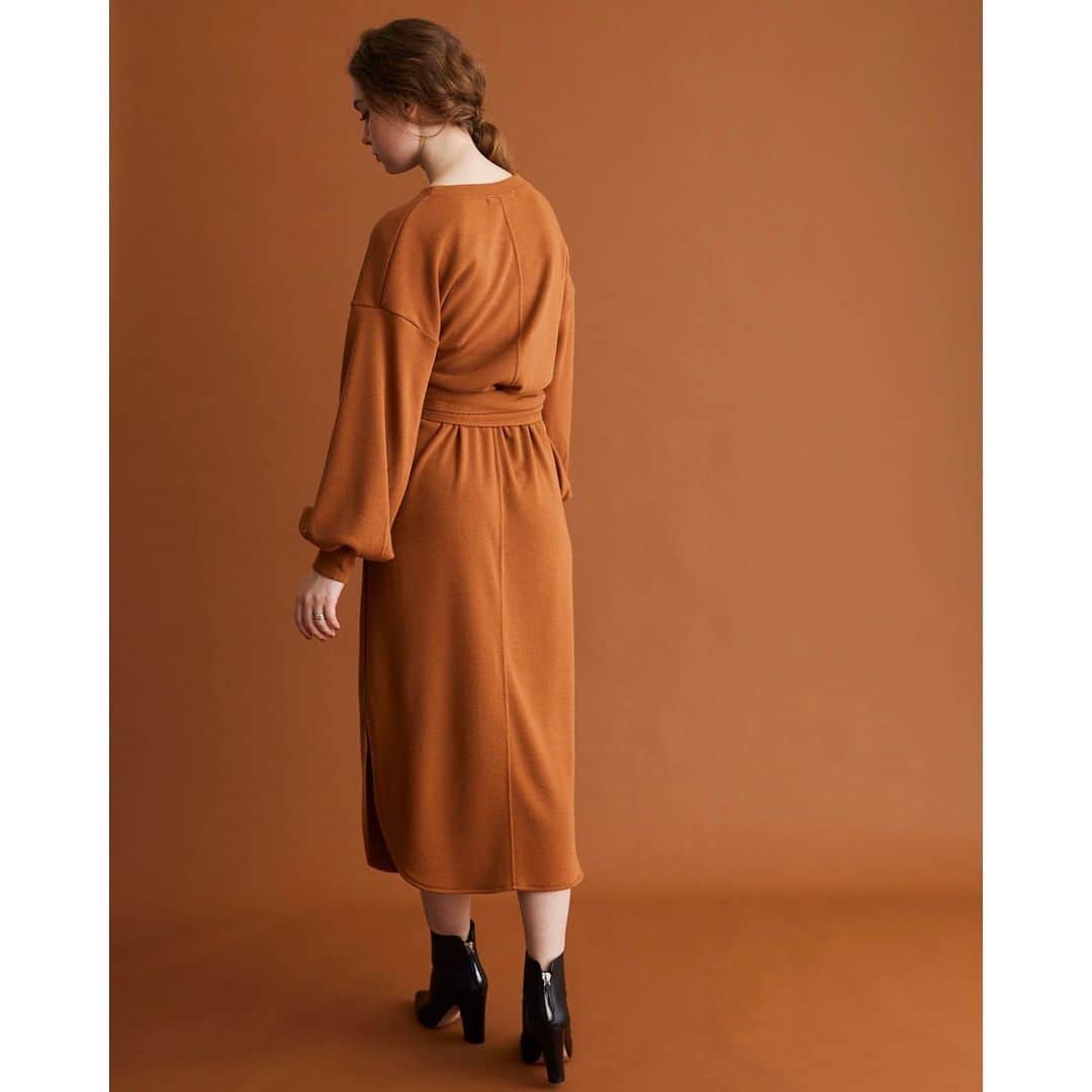 リタジーンズトーキョーさんのインスタグラム写真 - (リタジーンズトーキョーInstagram)「. LONG BELT WOOL DRESS . #ritajeanstokyo#rita#dress#japanbrand#wool#japan#リタジーンズトーキョー」10月27日 21時09分 - rita_jeans_tokyo