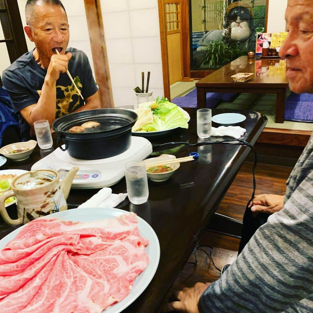 金村義明さんのインスタグラム写真 - (金村義明Instagram)「#今夜は歴史の店#怪物伯父貴達#元気もらいます#香さん#しょうちゃん#74歳＆69歳#ボケない頭#目標#アプローチ＆パターうま過ぎる#砂一竿一えぐい」10月27日 21時28分 - yoshiaki_kanemura