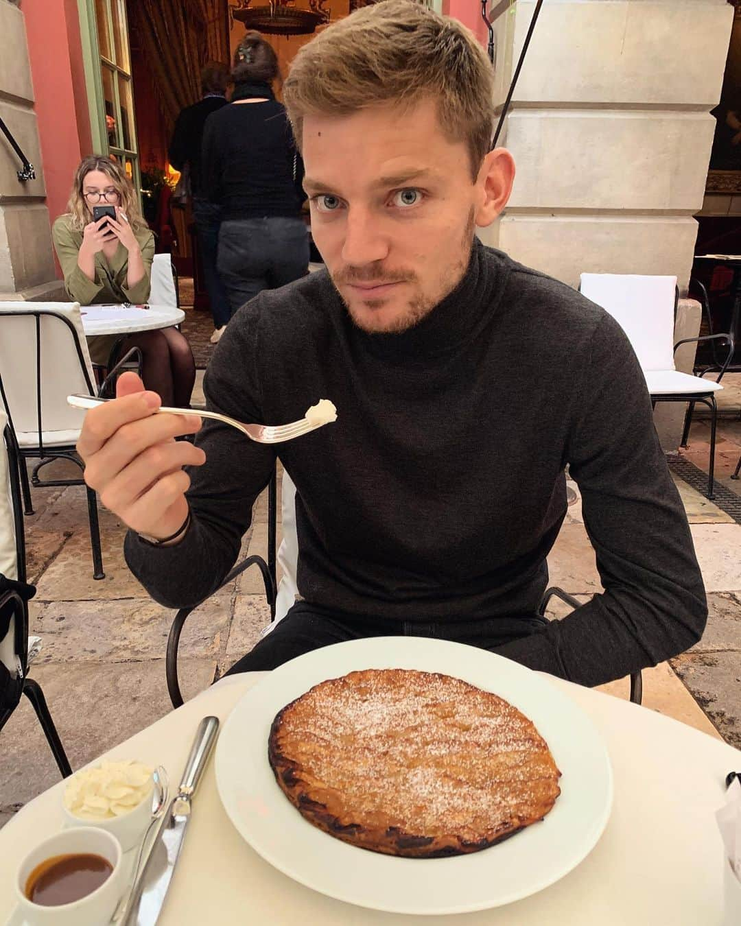 ダビド・ゴフィンさんのインスタグラム写真 - (ダビド・ゴフィンInstagram)「Paris + chantilly」10月27日 23時29分 - david__goffin